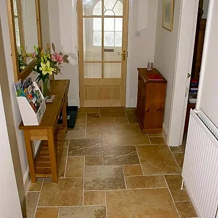 Pear Tree House Nocleg ze śniadaniem 4*