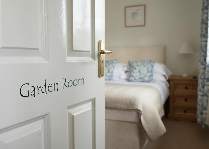 Pear Tree House Bed & Breakfast Pickering